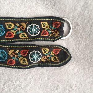 Embroidered belt
